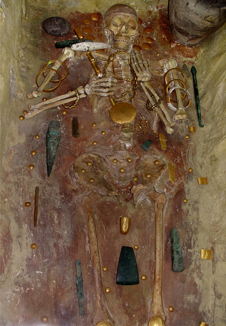 The oldest gold in the world - grave 43
