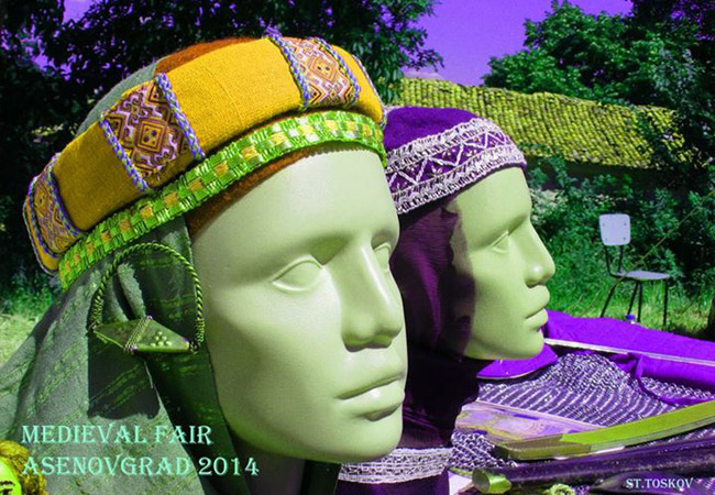 head adorments closer