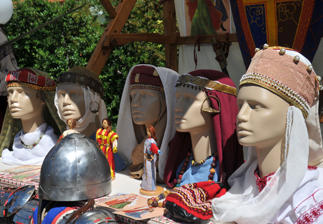 head adorments
