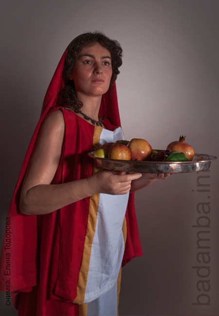 the priestess - side view